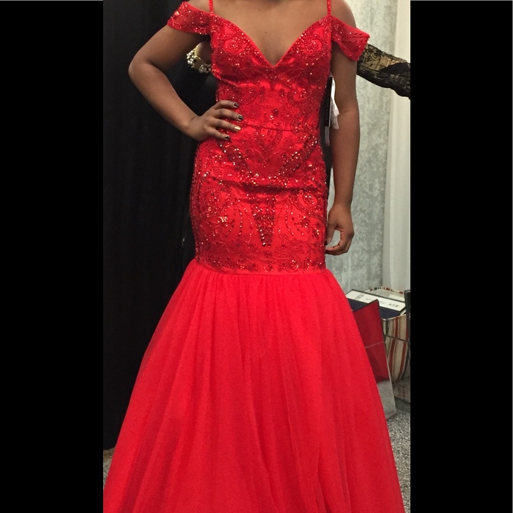 Sherri Hill Pageant Chic Dress Size 4 - Picture 4 of 9